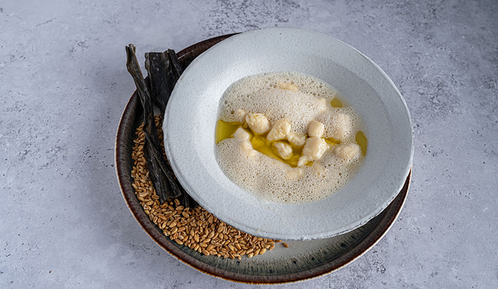 ניוקי פריזאי עם קציפת מיסו – שילוב מושלם בין צרפת ליפן