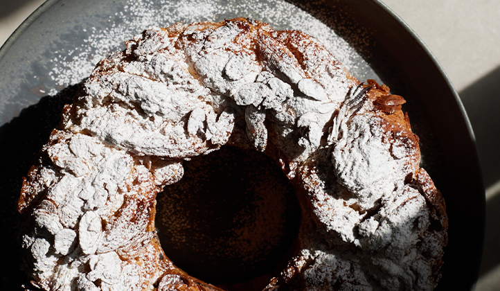 קראנץ' שקדים, פצפוצי שוקולד ושברי עוגיות – המתכון הקריספי שחייבים לנסות