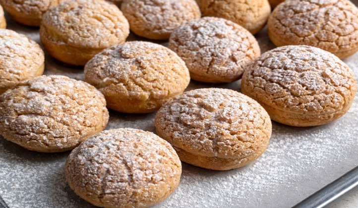 מיני פחזניות עם קראמבל וקרם מסקרפונה – מתכון מושלם לאירוח