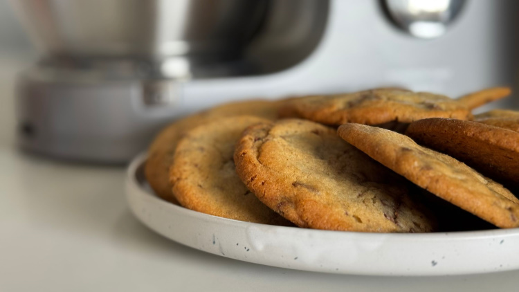 עוגיות חמאת בוטנים ושוקולד צ'יפ ממכרות