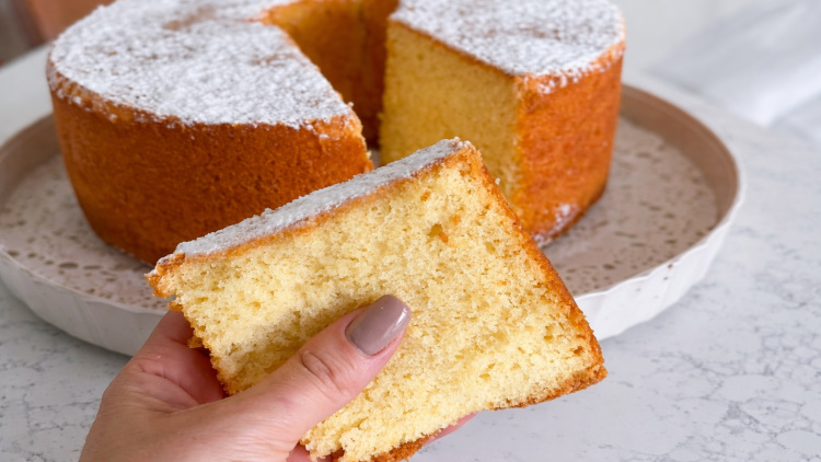 עוגת תפוזים עסיסית ונימוחה